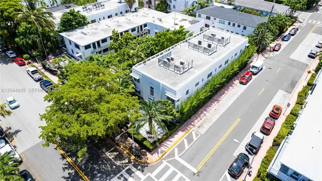 Commercial at 960 Jefferson Avenue, Miami Beach