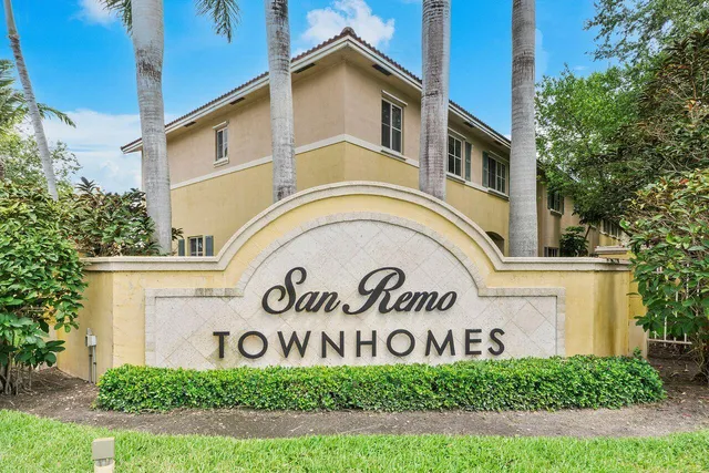 2-bedroom home at 1912 SW 60th Avenue, North Lauderdale