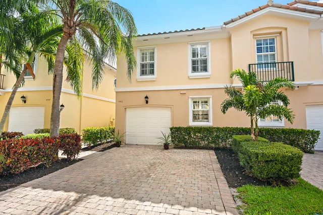 3-bedroom home at 442 Capistrano Drive, Palm Beach Gardens
