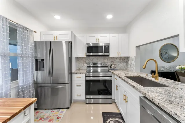 1-bedroom home at 7807 Golf Cir Drive #H 305, Margate