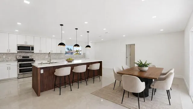 4-bedroom home at 21020 Highland Lakes Boulevard, Miami