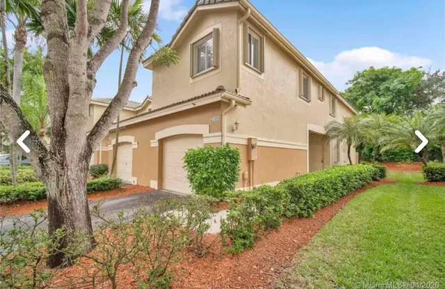 4-bedroom rental at 2166 Hacienda Terrace, Weston