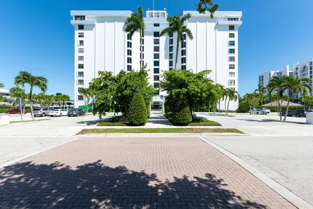 1-bedroom rental at 3800 Washington Road #1209, West Palm Beach