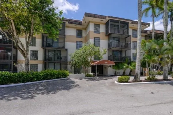 1-bedroom rental at 5530 NW 44th Street #211c, Lauderhill