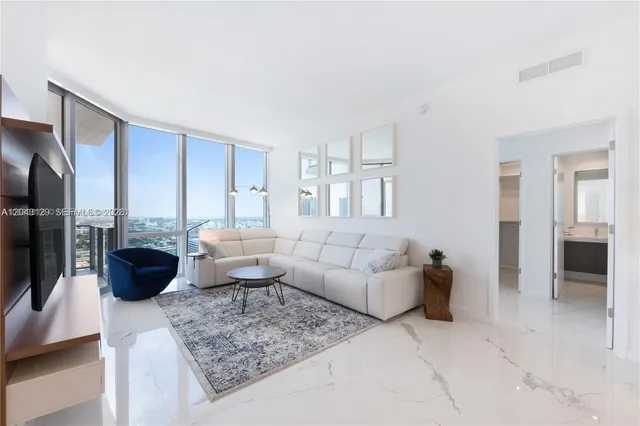 2-bedroom home at 851 NE 1st Avenue #3308, Miami