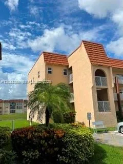 2-bedroom home at 9010 Sunrise Lakes Boulevard #301, Sunrise