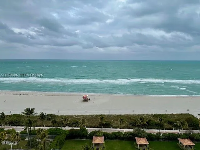 2-bedroom home at 2625 Collins Avenue #1507, Miami Beach