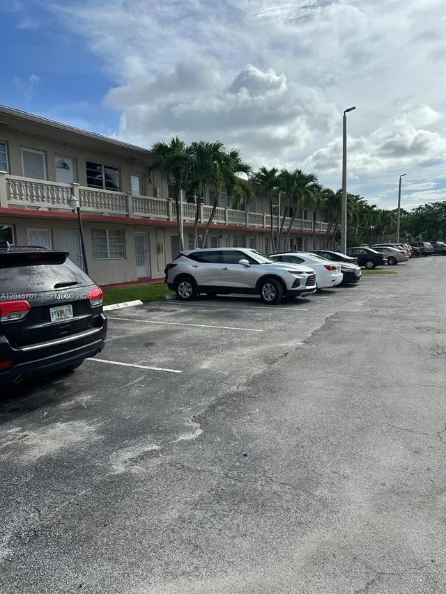 1-bedroom home at 20320 NE 2nd Avenue #27, Miami Gardens