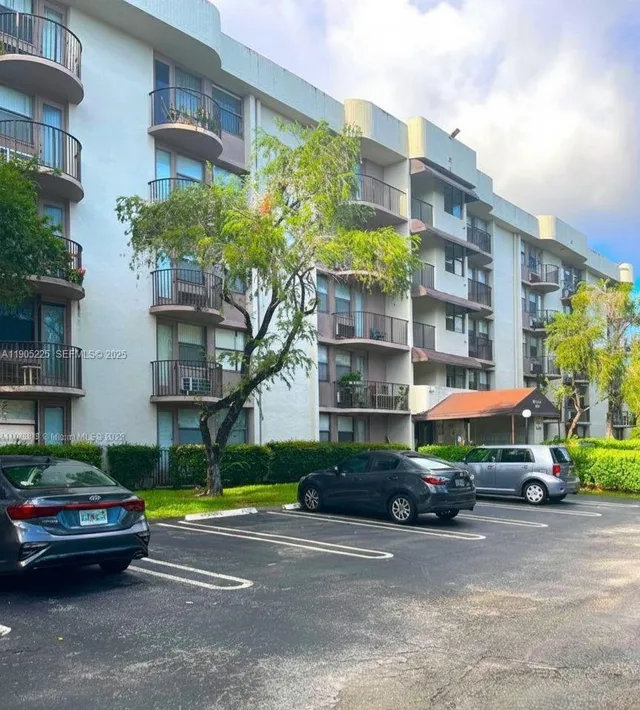 1-bedroom home at 2701 Riverside Drive #203B, Coral Springs