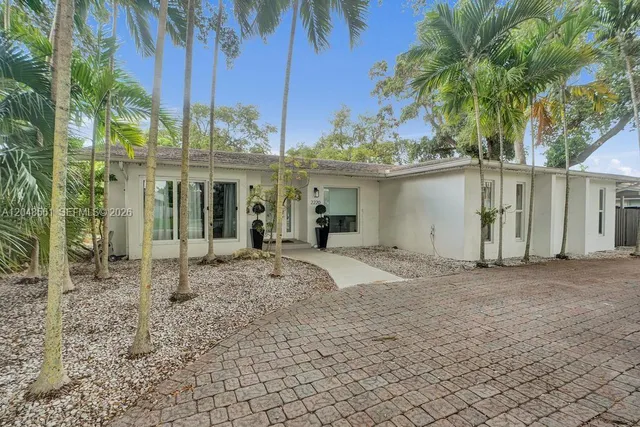 4-bedroom rental at 2220 NE 204th Street, Miami