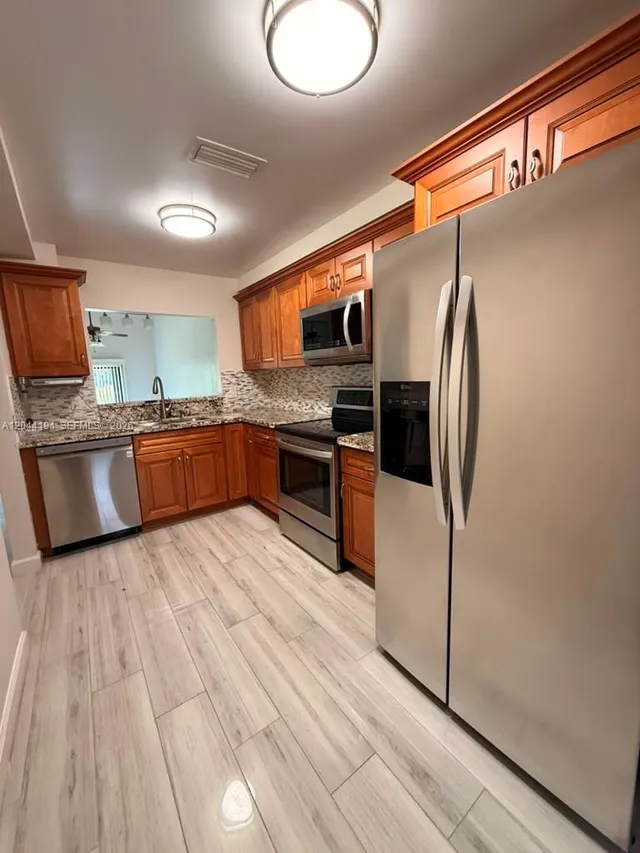 2-bedroom rental at 4182 S Pine Island Road, Davie