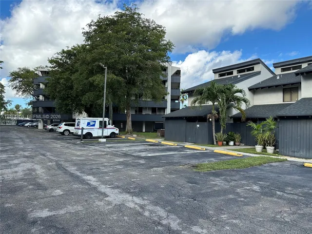 2-bedroom rental at 16220 NW 2nd Avenue #412, Miami