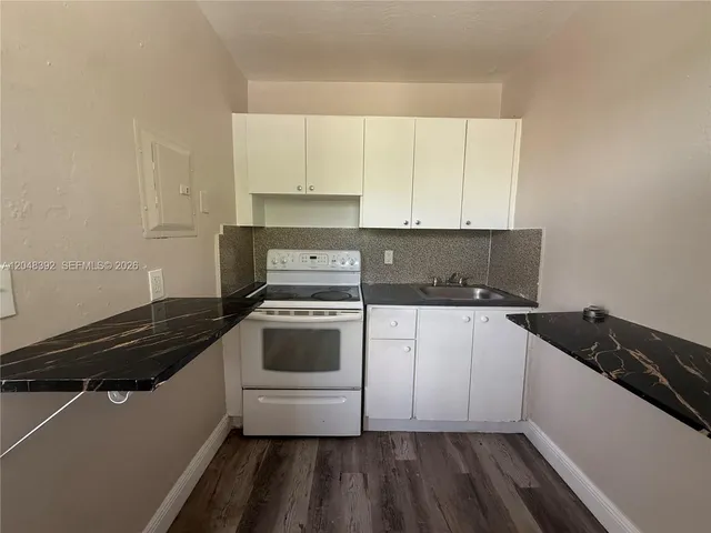 1-bedroom rental at 6901 NW 8th Avenue #9, Miami