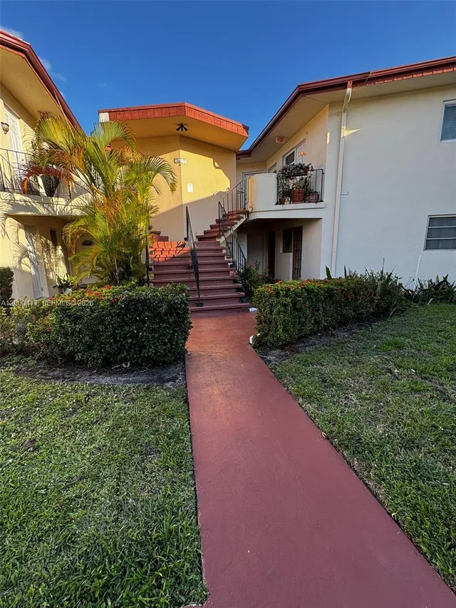 2-bedroom rental at 1601 NE Miami Gardens Drive #103, Miami