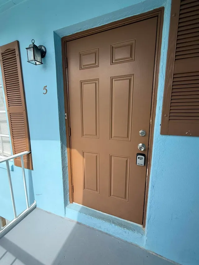 1-bedroom home at 4951 Wedgewood Way #5, West Palm Beach