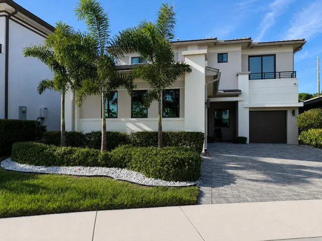 5-bedroom home at 10555 Waves Way, Parkland