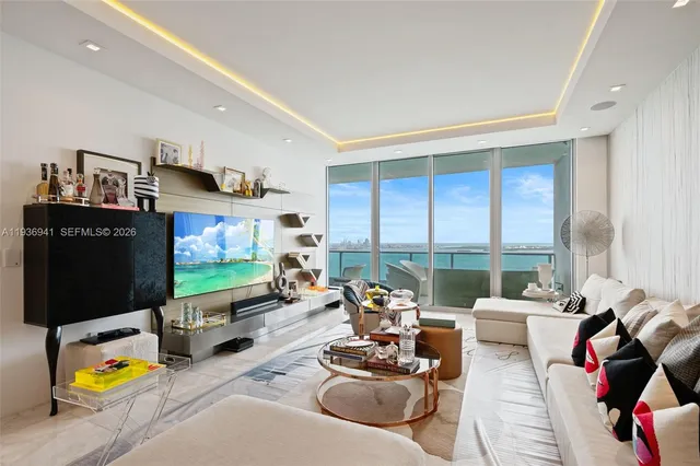 3-bedroom home at 1331 Brickell Bay Drive #2907, Miami