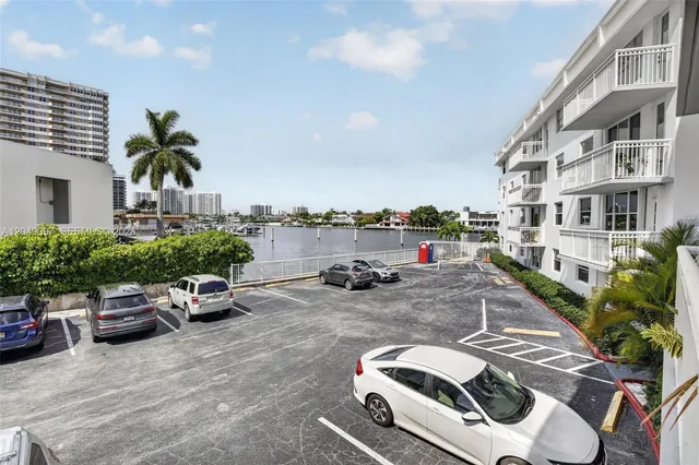 1-bedroom home at 1913 S Ocean Drive #225, Hallandale Beach