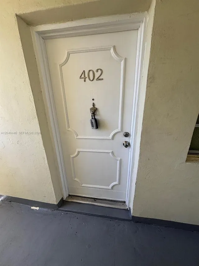 1-bedroom rental at 3050 S Dixie Hwy 402 #402, Miami
