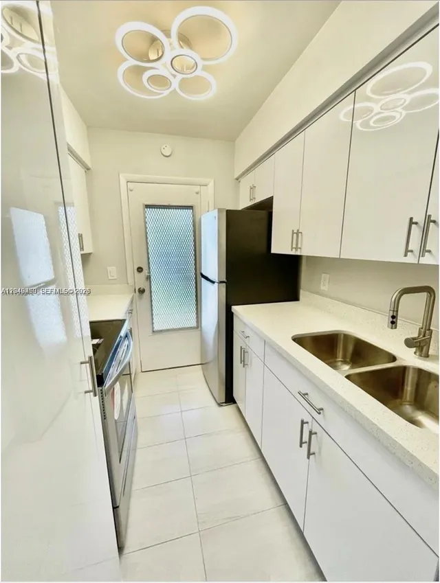 1-bedroom rental at 1431 S 14th Avenue #208, Hollywood