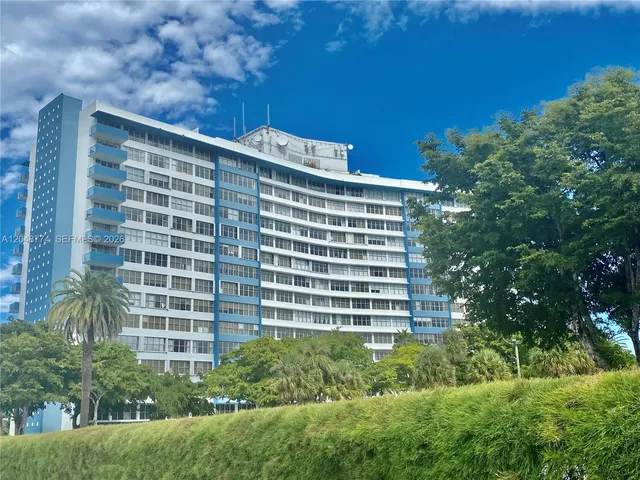 2-bedroom rental at 7441 Wayne Avenue #6B, Miami Beach