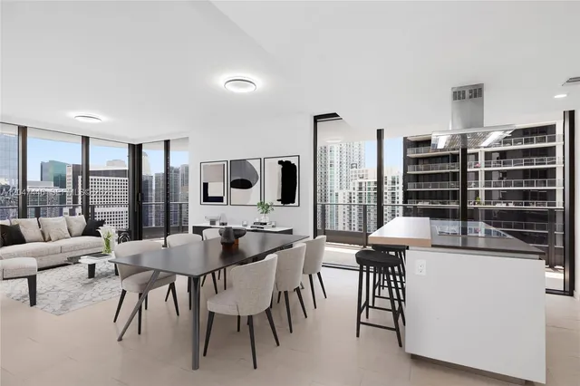 2-bedroom rental at 1000 Brickell Plaza #4015, Miami