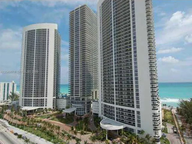 2-bedroom rental at 1800 S Ocean Drive #1606, Hallandale Beach
