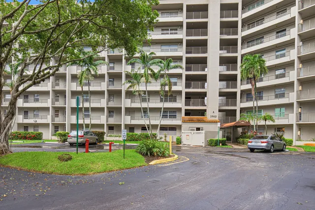 2-bedroom home at 3940 Inverrary Boulevard #603-a, Lauderhill