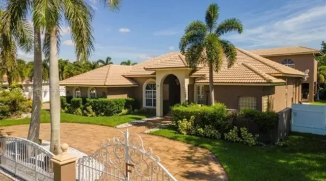 5-bedroom home at 423 NE 3rd Street, Pompano Beach