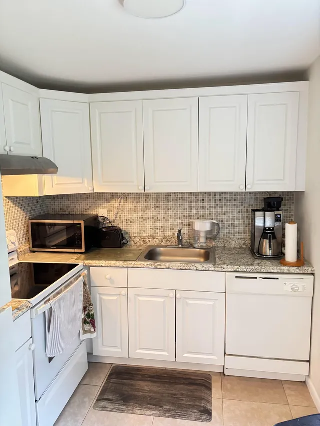 2-bedroom rental at 310 Piedmont G, Delray Beach