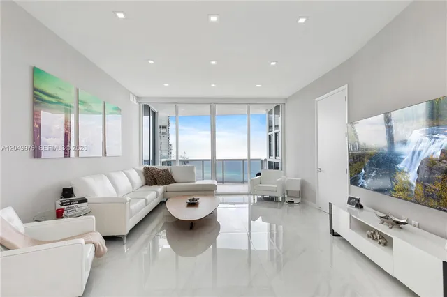 3-bedroom home at 18201 Collins Avenue #3504, Sunny Isles Beach