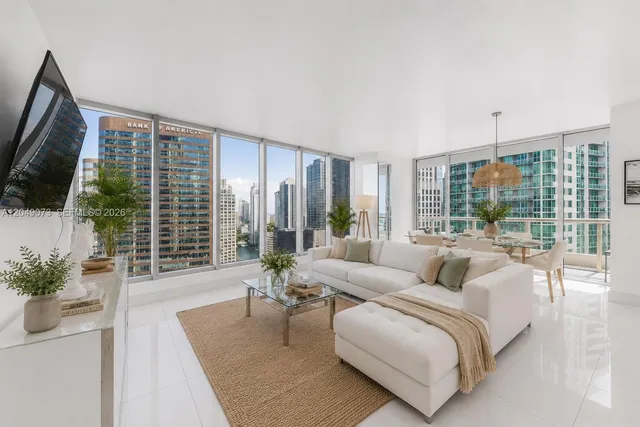 2-bedroom home at 485 Brickell Avenue #2908, Miami