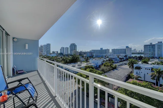 1-bedroom home at 1045 10th Street #907, Miami Beach