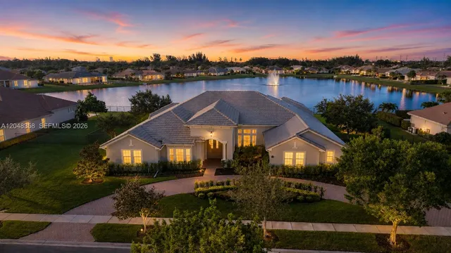5-bedroom home at 5301 S Sterling Ranch Circle, Davie