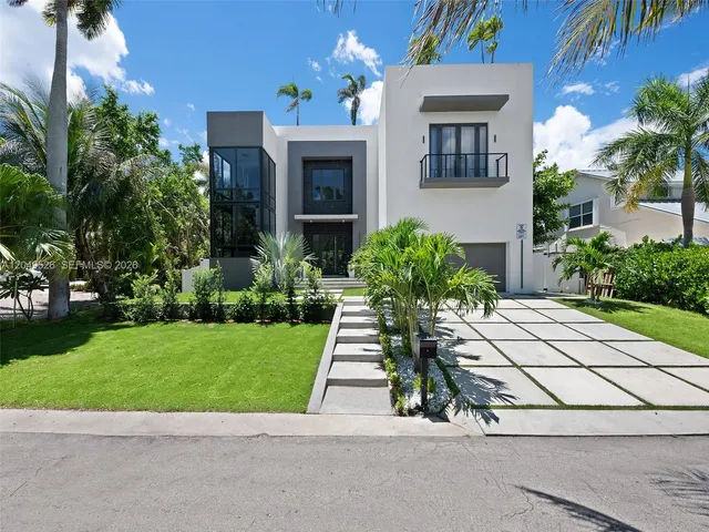 4-bedroom home at 638 Lakeside Harbor, Boynton Beach