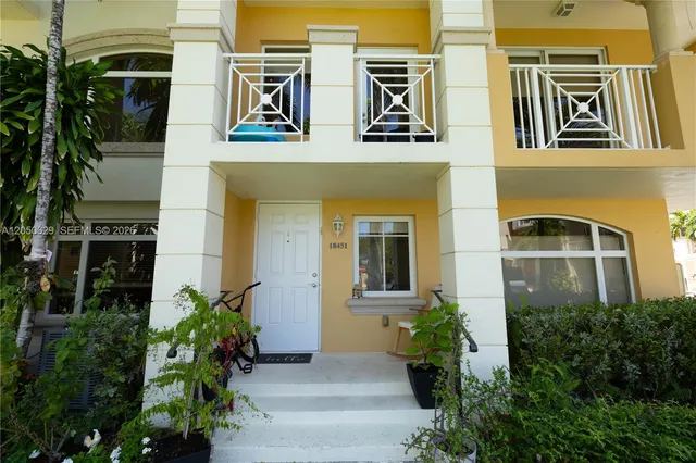 3-bedroom home at 18451 NE 27th Place, Aventura
