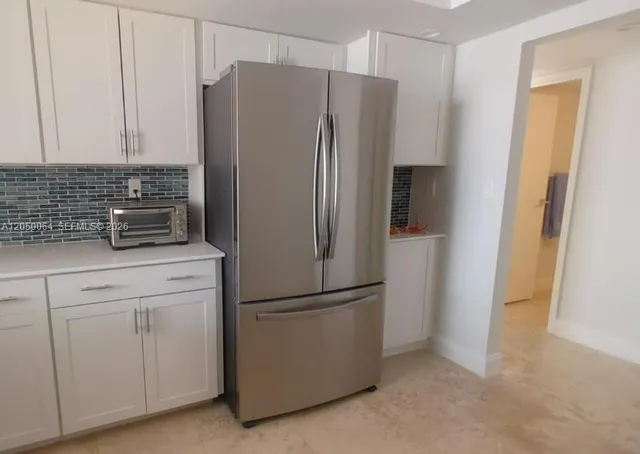 1-bedroom rental at 1000 Parkview Drive #125, Hallandale Beach