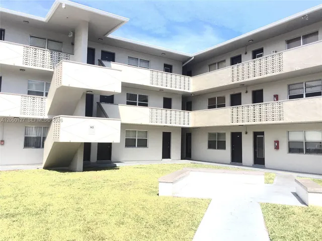 2-bedroom rental at 1545 NW 8th Avenue #105, Miami