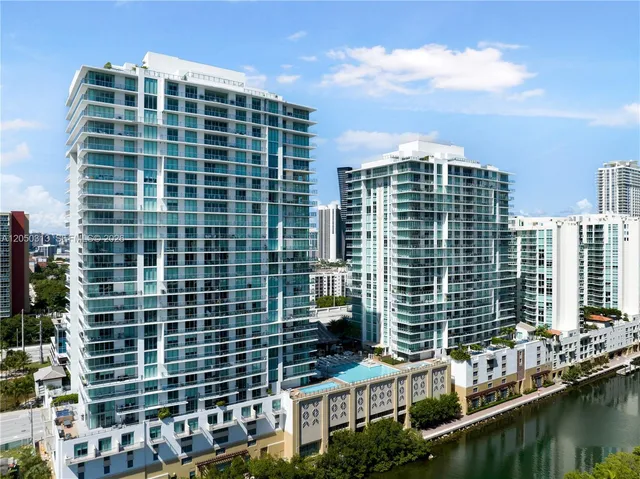 3-bedroom rental at 330 Sunny Isles Boulevard #51404, Sunny Isles Beach