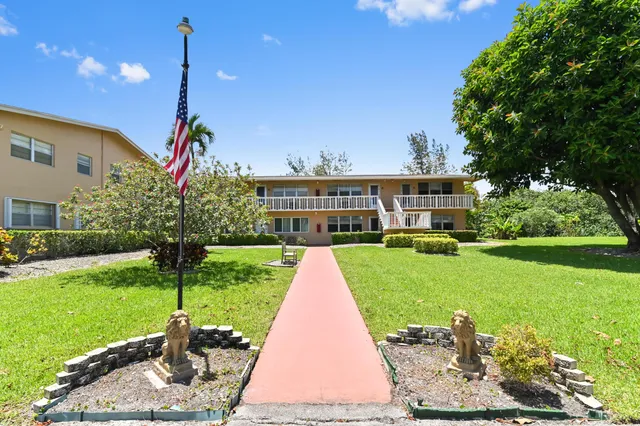 1-bedroom home at 75 Camden Drive #c, West Palm Beach