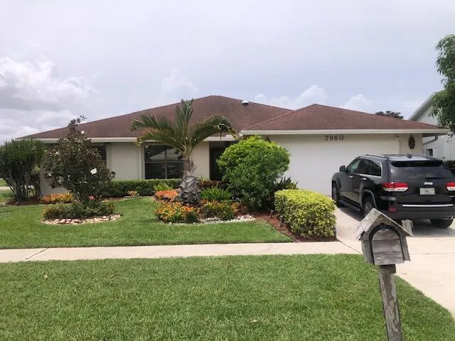 3-bedroom rental at 7960 Chula Vista Crescent, Boca Raton