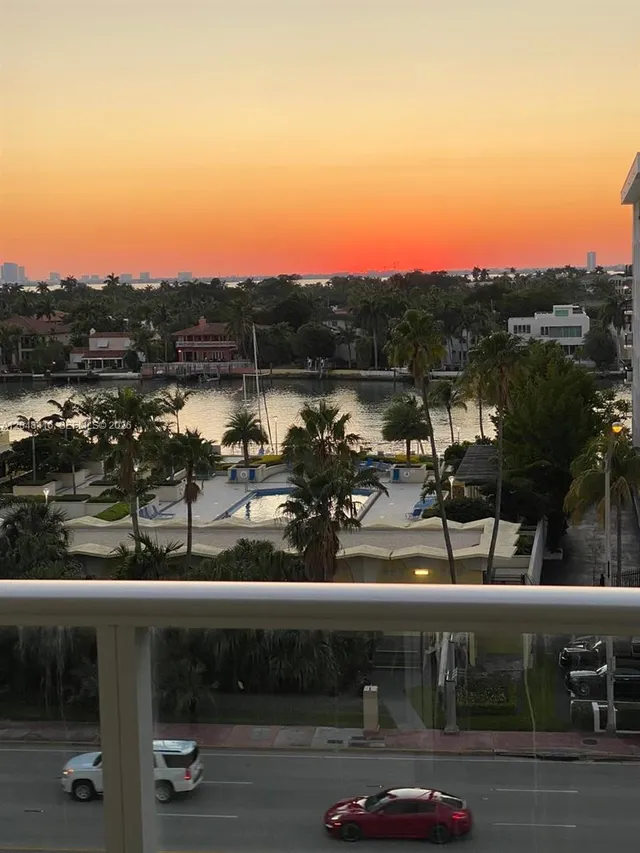 1-bedroom home at 5601 Collins Avenue #722, Miami Beach