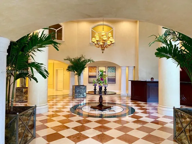 3-bedroom home at 20000 E Country Club Drive #405, Aventura