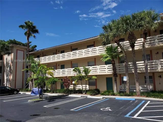 2-bedroom home at 3231 NW 103rd Terrace #208C, Coral Springs