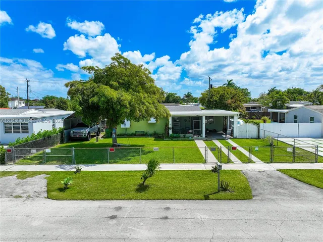 3-bedroom home at 1560 NE 12th Street, Homestead