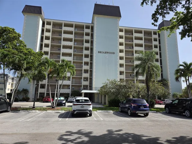 2-bedroom rental at 9101 W Sample Road #102, Coral Springs