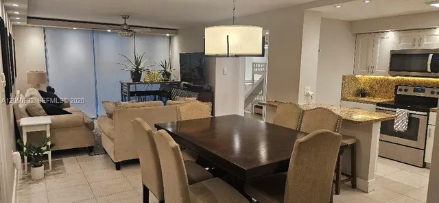 2-bedroom rental at 18081 Biscayne Boulevard #602, Aventura