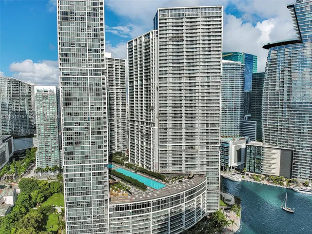 1-bedroom home at 475 Brickell Avenue #3111, Miami
