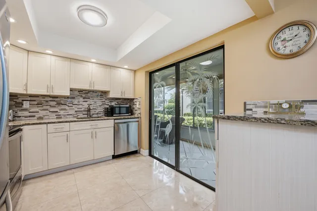 2-bedroom home at 54 Capri B, Delray Beach