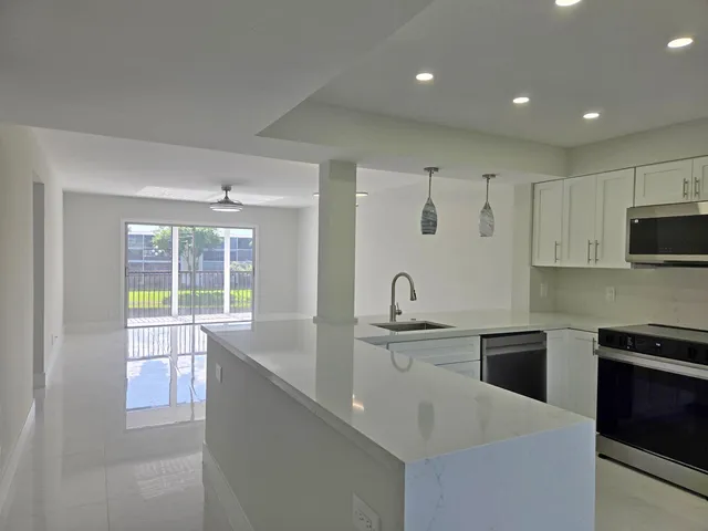 2-bedroom home at 14310 Strathmore Lane #305, Delray Beach